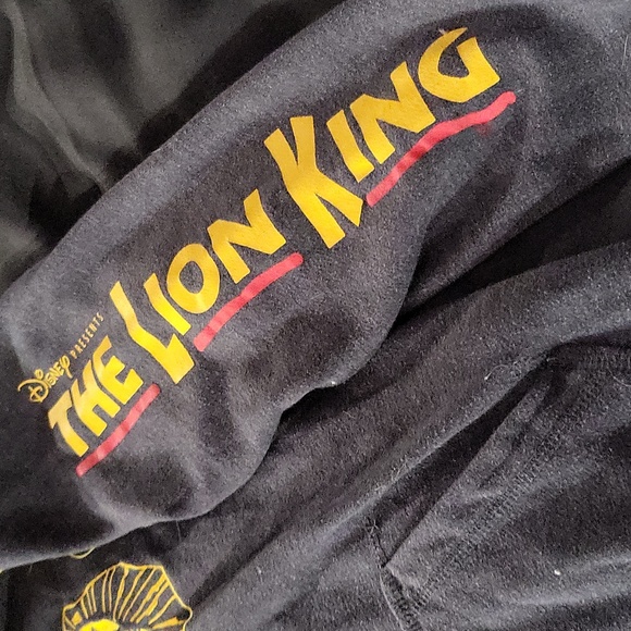 Disney presents the lion king musical zip up - Picture 2 of 5